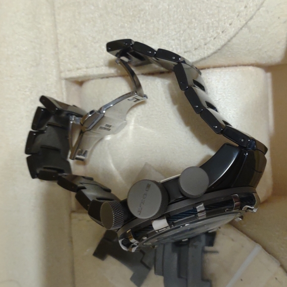 Invicta Bolt Ceramic/Sport, Black/Blue 50mm - Picture 3 of 9